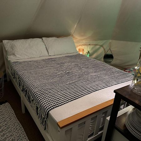 Spacious Bell Tent At Herigerbi Park Lincolnshire Villa Grantham Kültér fotó
