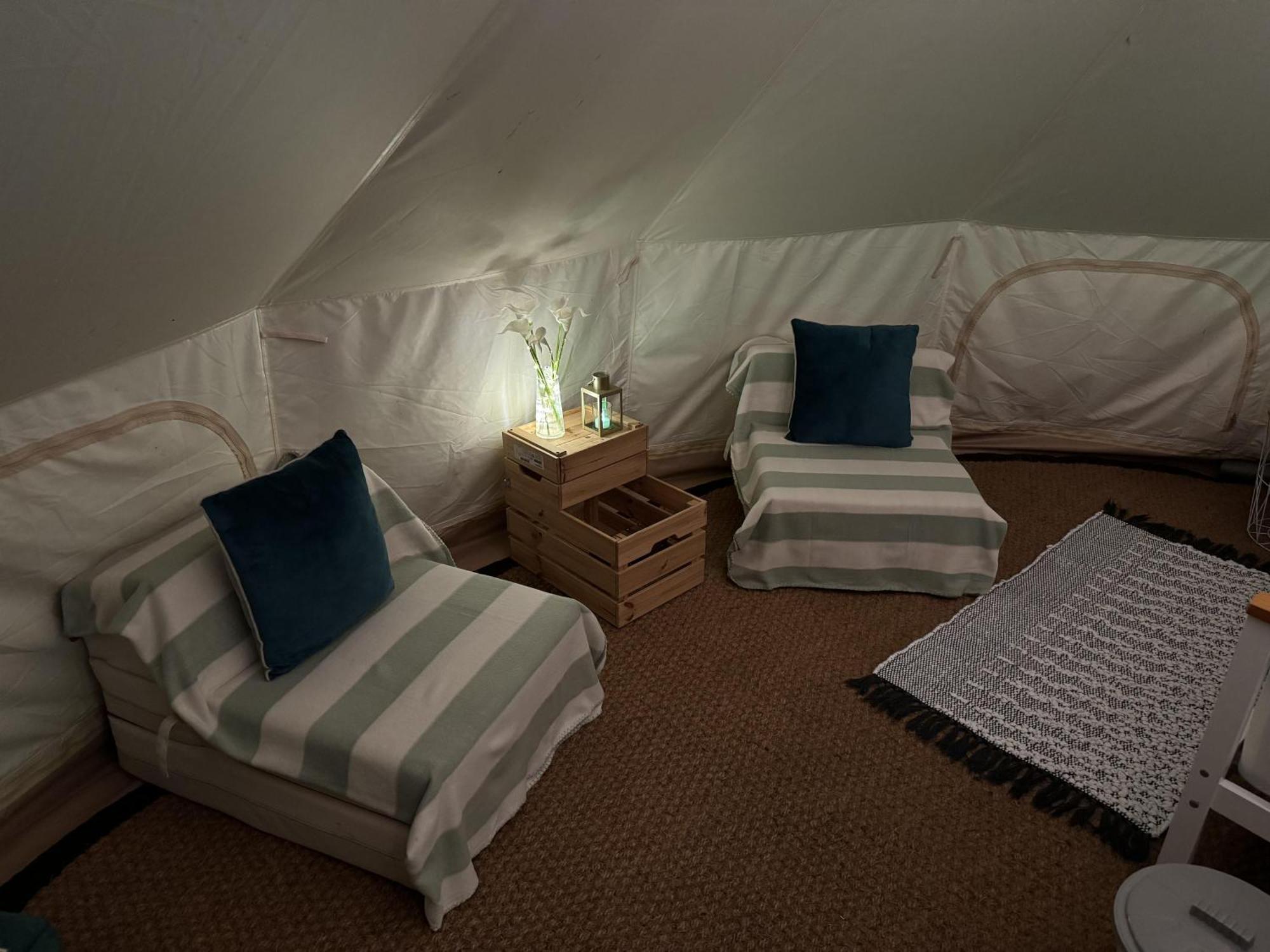 Spacious Bell Tent At Herigerbi Park Lincolnshire Villa Grantham Kültér fotó