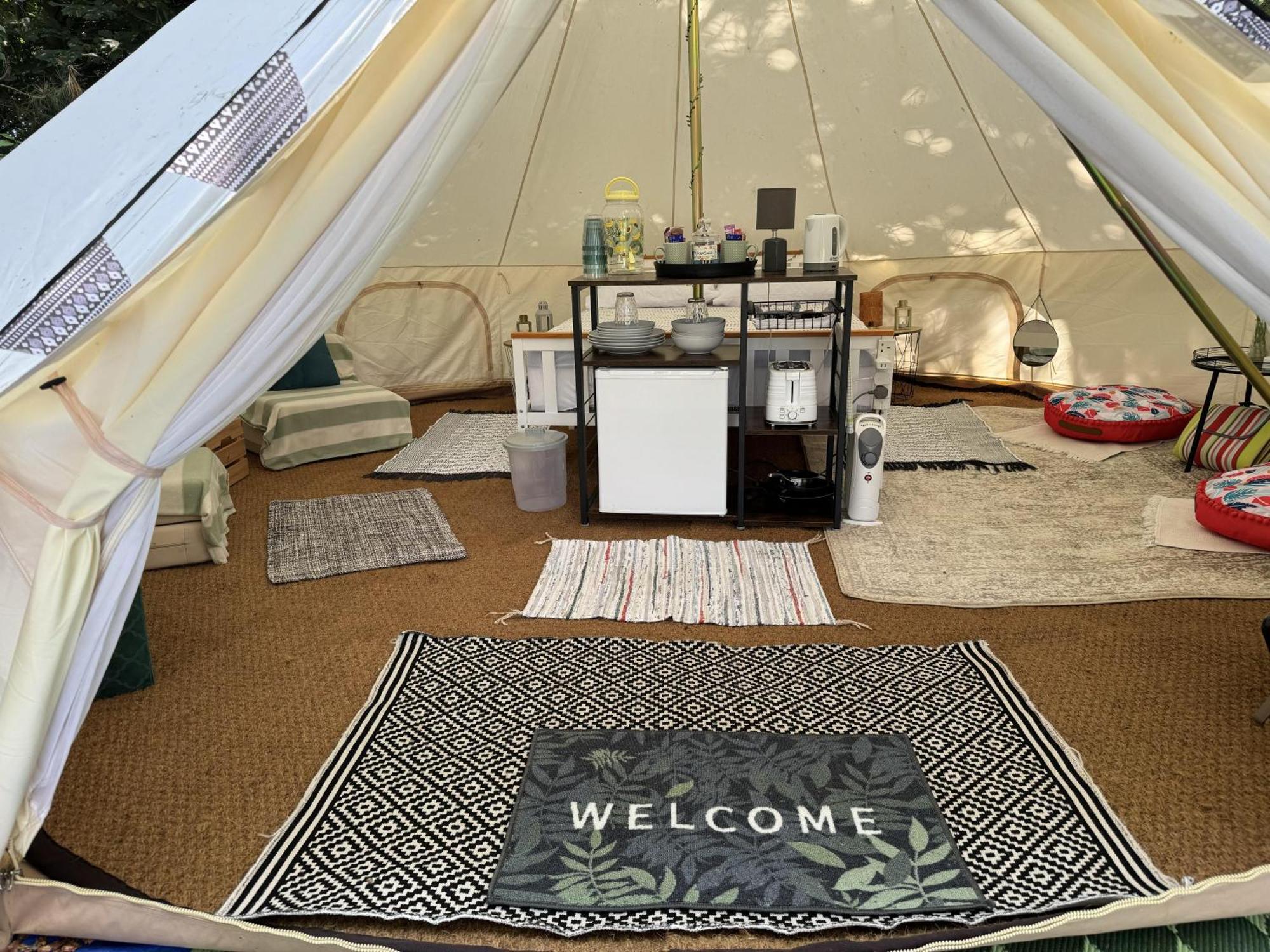 Spacious Bell Tent At Herigerbi Park Lincolnshire Villa Grantham Kültér fotó